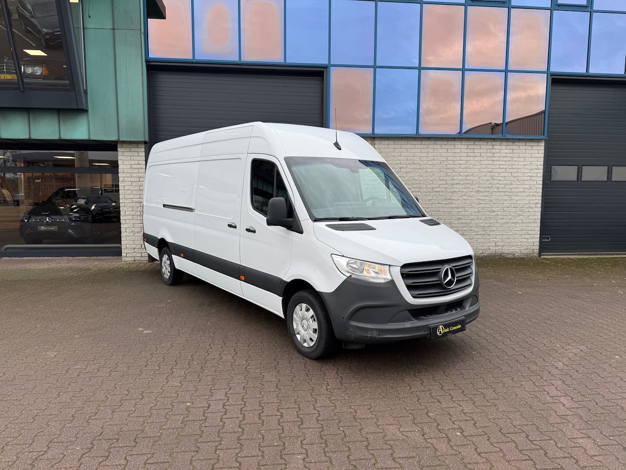 Mercedes-Benz Sprinter - 319 CDI L3H2 BPM vrij 3.0 V6 AUTOMAAT AIRCO MBUX CAMERA PDC GEVEERDE STOEL - AutoWereld.nl