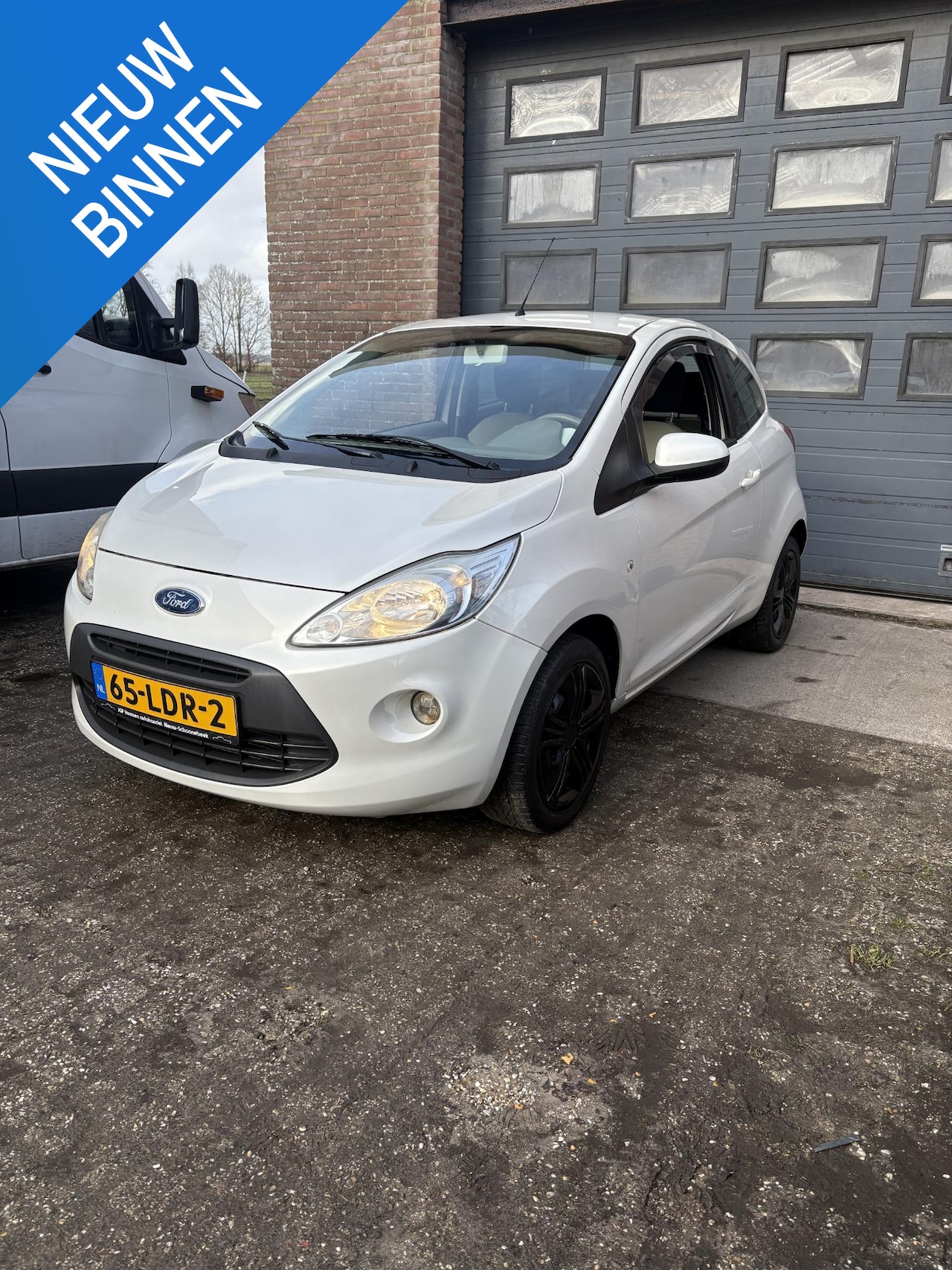 Ford Ka - 1.2 Titanium Airco/Parelmoer Wit/NAP - AutoWereld.nl