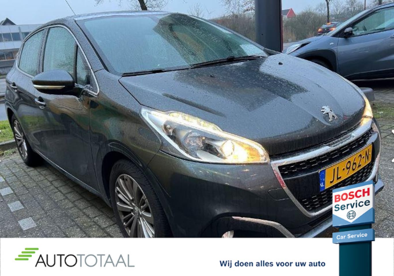 Peugeot 208 - Allure 110PK - NIEUWE DIS.RIEM - NAV - PANO - PDC - LMV - AutoWereld.nl