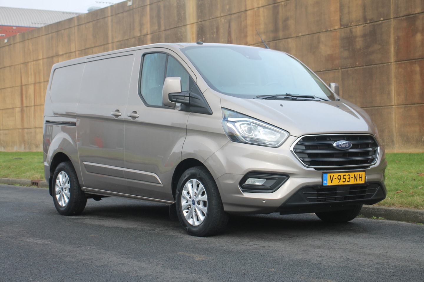 Ford Transit Custom - 280 2.0 TDCI L1H1 Limited Apple Car play - AutoWereld.nl