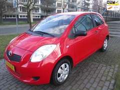 Toyota Yaris - 1.0 VVTi