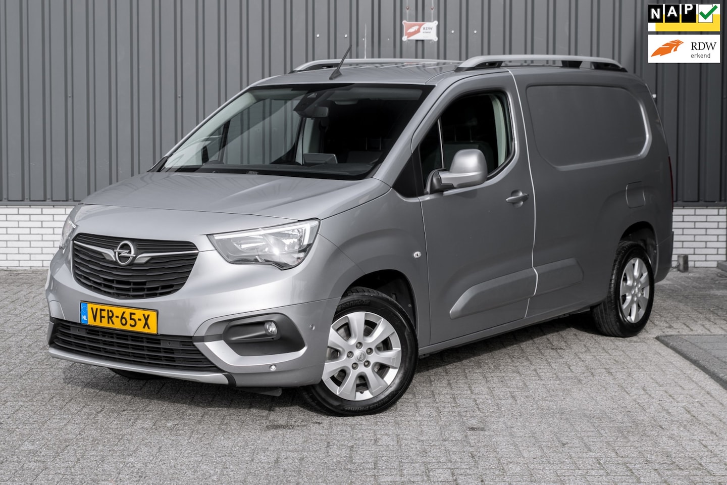 Opel Combo - 1.5D L2H1 Innovation *Volledig Onderhouden* - AutoWereld.nl