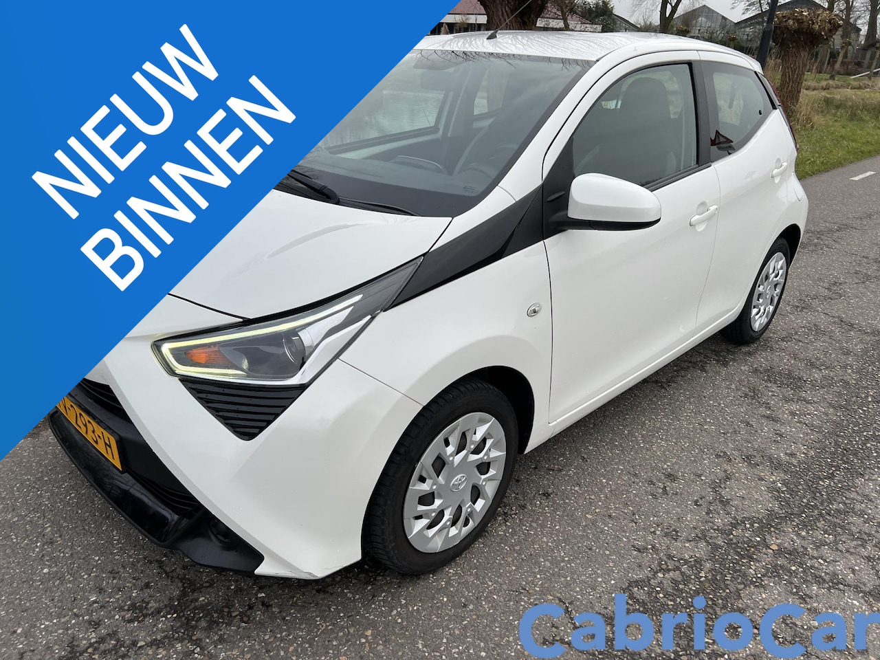 Toyota Aygo - 1.0 VVT-i x-play 1.0 VVT-i x-play - AutoWereld.nl