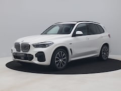 BMW X5 - xDrive45e Executive M Sport | 360º | PANO | ADAPTIVE | LUCHTVERING | HUD | STOEL- EN STUUR