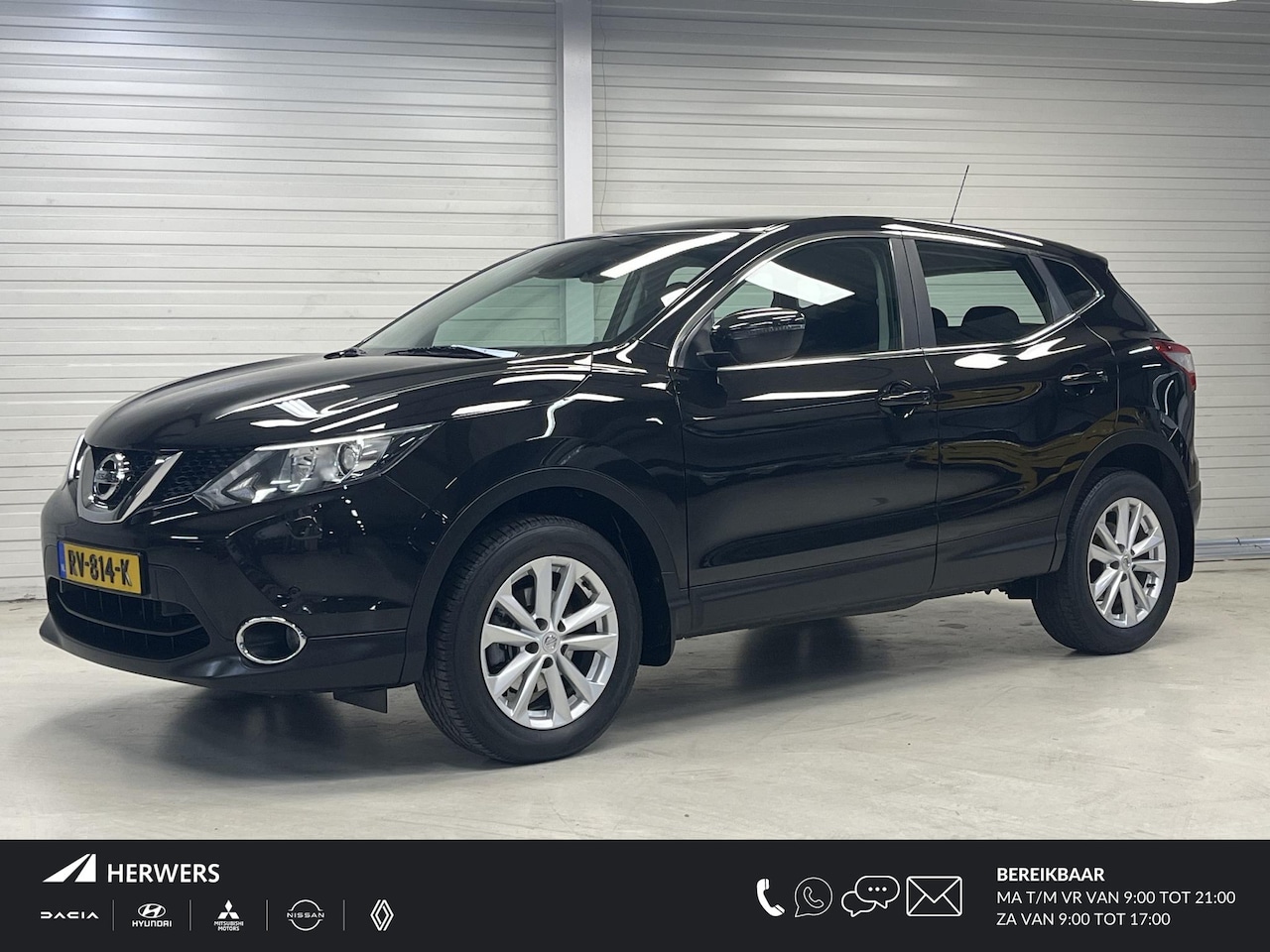 Nissan Qashqai - 1.2 N-Connecta / Stoelverwarming / Achteruitrijcamera / Navigatie / Trekhaak (1200kg) - AutoWereld.nl