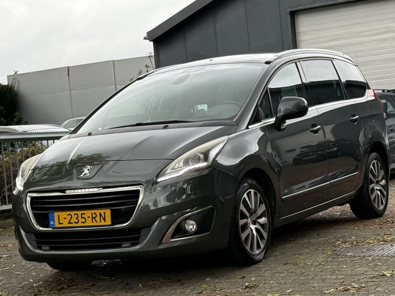 Peugeot 5008 - 1.6 THP Hade-Up Navi Clima - AutoWereld.nl