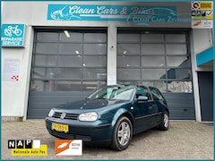 Volkswagen Golf - 1.4-16V Comfortline