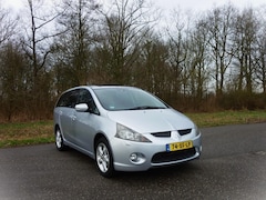 Mitsubishi Grandis - 2.4-16V Instyle . AUTOMAAT . 6 Pers . Leder intrieur . Yongtimer . enz