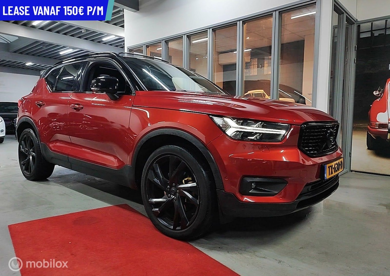 Volvo XC40 - 2.0 T5 AWD Pano / 360 Camera / PTC / Leer - AutoWereld.nl