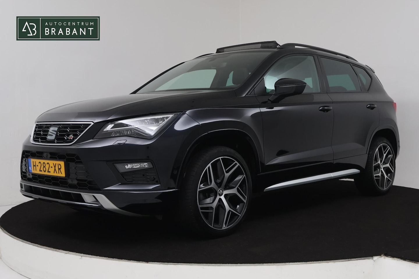 Seat Ateca - 1.5 TSI FR Business Intense (PANORAMADAK, ACHTERUITRIJCAMERA, STOELVERWARMING, LEER, PARKE - AutoWereld.nl