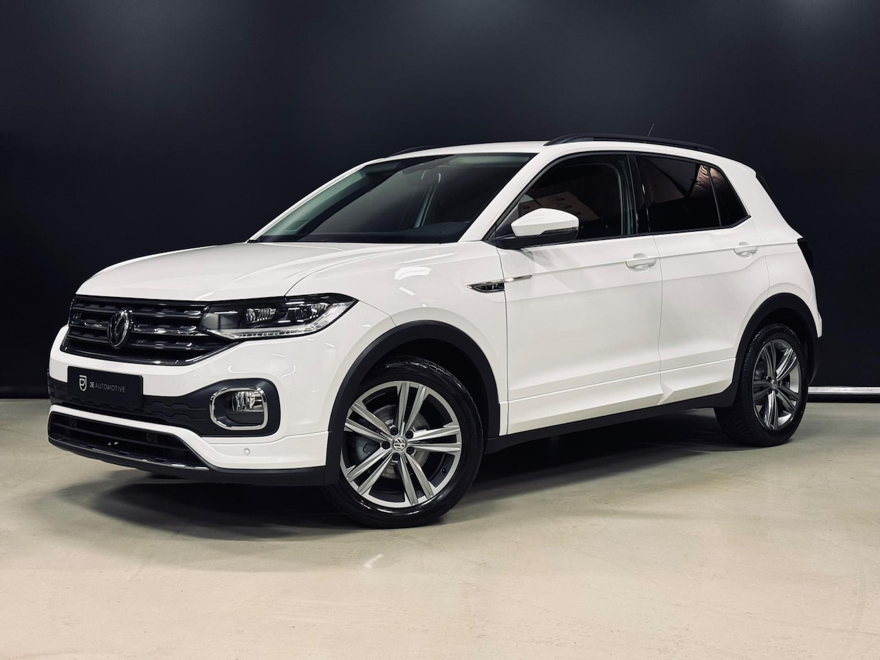 Volkswagen T-Cross - 1.0 TSI DSG R-Line, Apple Carplay, Virtual Cockpit, Multistuur, Clima, Navi, Stoelverwarmi - AutoWereld.nl