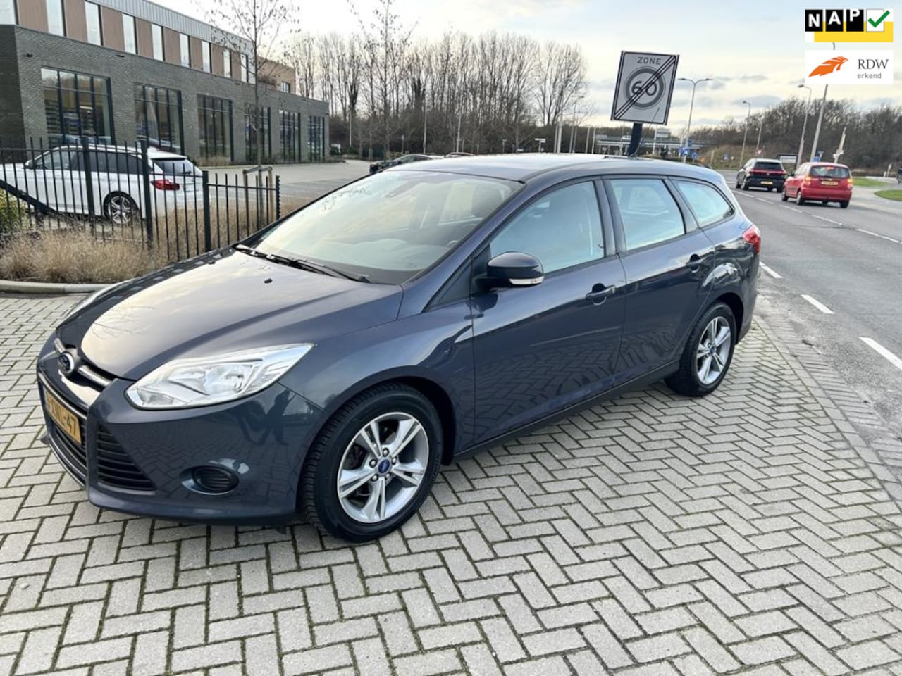 Ford Focus Wagon - 1.0 EcoBoost Edition 2014! NAVIGATIE! NETTE AUTO! - AutoWereld.nl