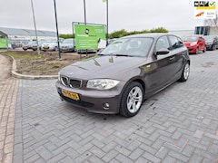 BMW 1-serie - 118i High Executive / Nette auto / Zeer goede staat