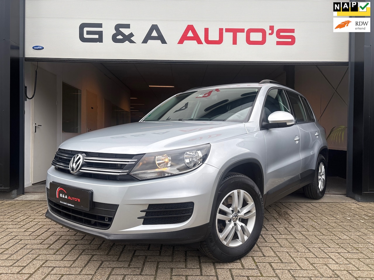 Volkswagen Tiguan - 1.4 TSI / CRUISE CTRL / AIRCO / TREKHAAK / NW APK - AutoWereld.nl