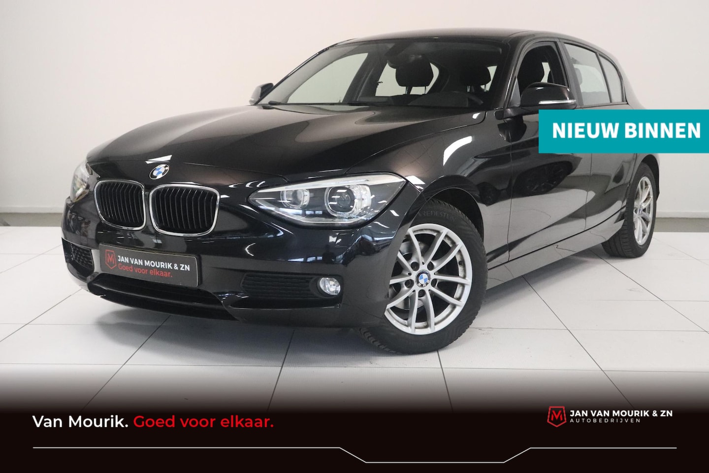 BMW 1-serie - 114i EDE Executive | Navigatie | Parkeersensoren | Trekhaak | Bi Xenon | - AutoWereld.nl