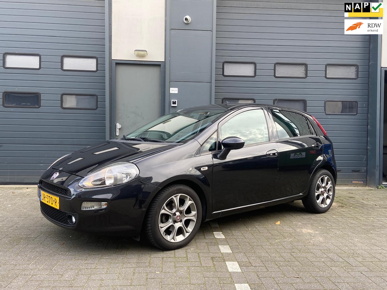 Fiat Punto Evo - NIEUWE KOPPELINGSSET EN DUBBEL MASSA VLIEGWIEL! Onderhoud! 0.9 TwinAir Lounge-clima-cruise - AutoWereld.nl