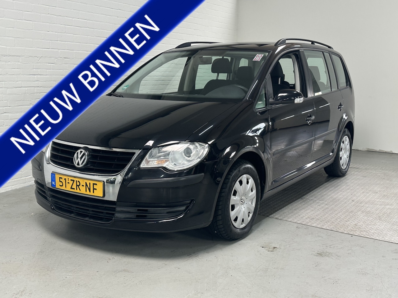 Volkswagen Touran - 1.6 Optive AIRCO / CRUISE / TREKHAAK / ELK.PAKKET - AutoWereld.nl