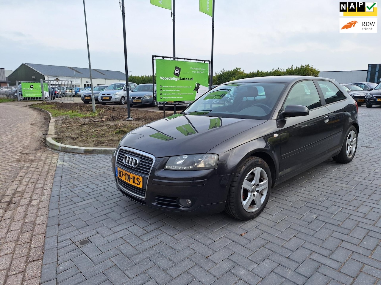 Audi A3 - 2.0 FSI Attraction Pro Line Business / NETTE AUTO / APK MAART 2026 - AutoWereld.nl