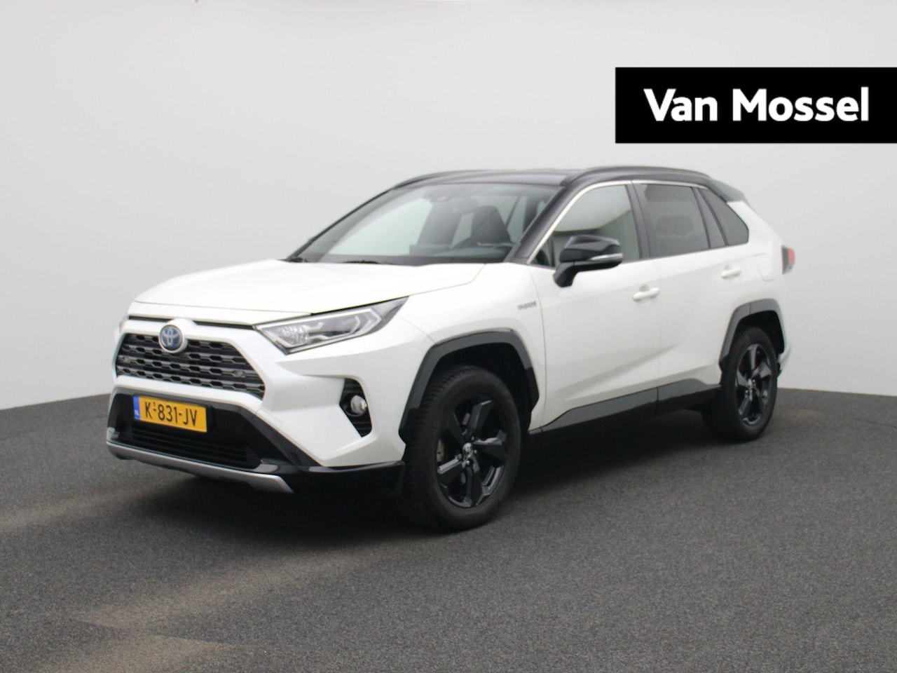 Toyota RAV4 - 2.5 Hybrid Bi-Tone | VERWACHT | CAMERA | NAVIGATIE | JBL | TREKHAAK | STOELVERWARMING - AutoWereld.nl