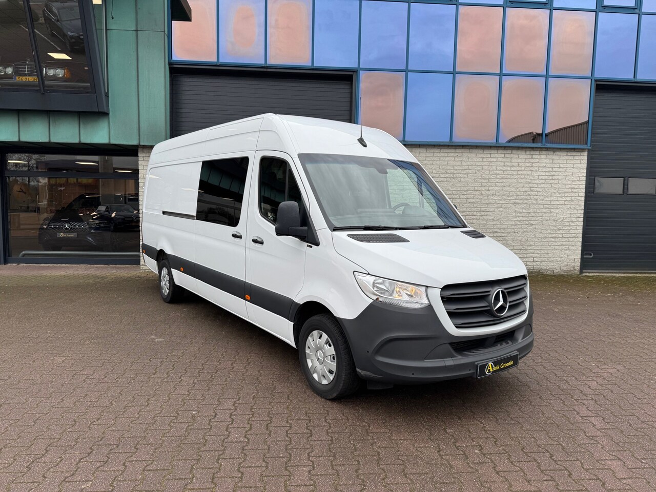 Mercedes-Benz Sprinter - 319 CDI L3H2 BPM vrij 3.0 V6 AUTOMAAT DUBBELCABINE AIRCO MBUX CAMERA PDC GEVEERDE STOEL - AutoWereld.nl