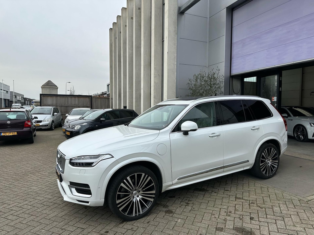 Volvo XC90 - 2.0 T8 Twin Engine AWD Inscription Intro Edition NIEUWSTAAT! INRUIL MOGELIJK! - AutoWereld.nl