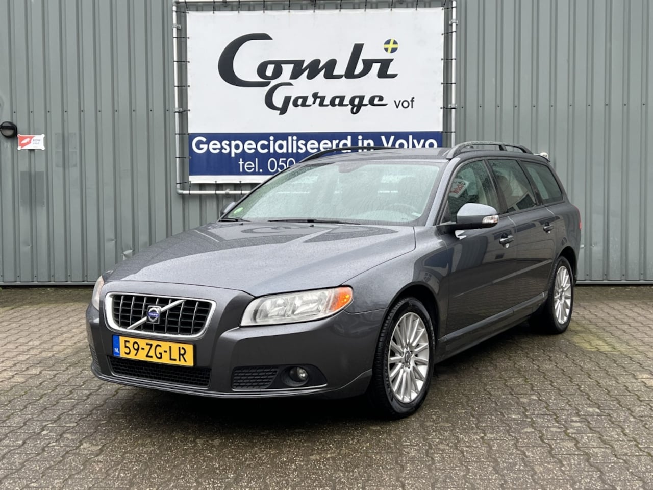 Volvo V70 - 2.5T Momentum 2.5T Momentum - AutoWereld.nl