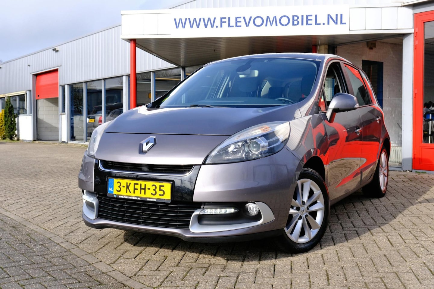 Renault Scénic - 1.5 dCi Collection Navi||Clima|LMV - AutoWereld.nl