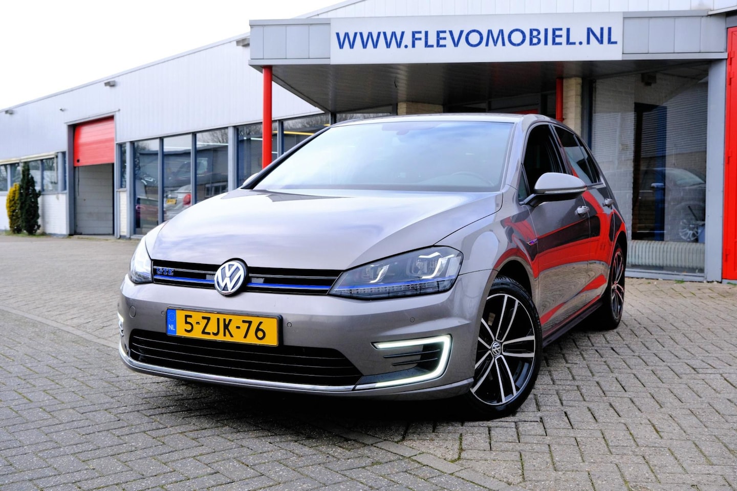 Volkswagen Golf - 1.4 TSI GTE Aut. Navi|Sportstoelen|Clima|LMV - AutoWereld.nl