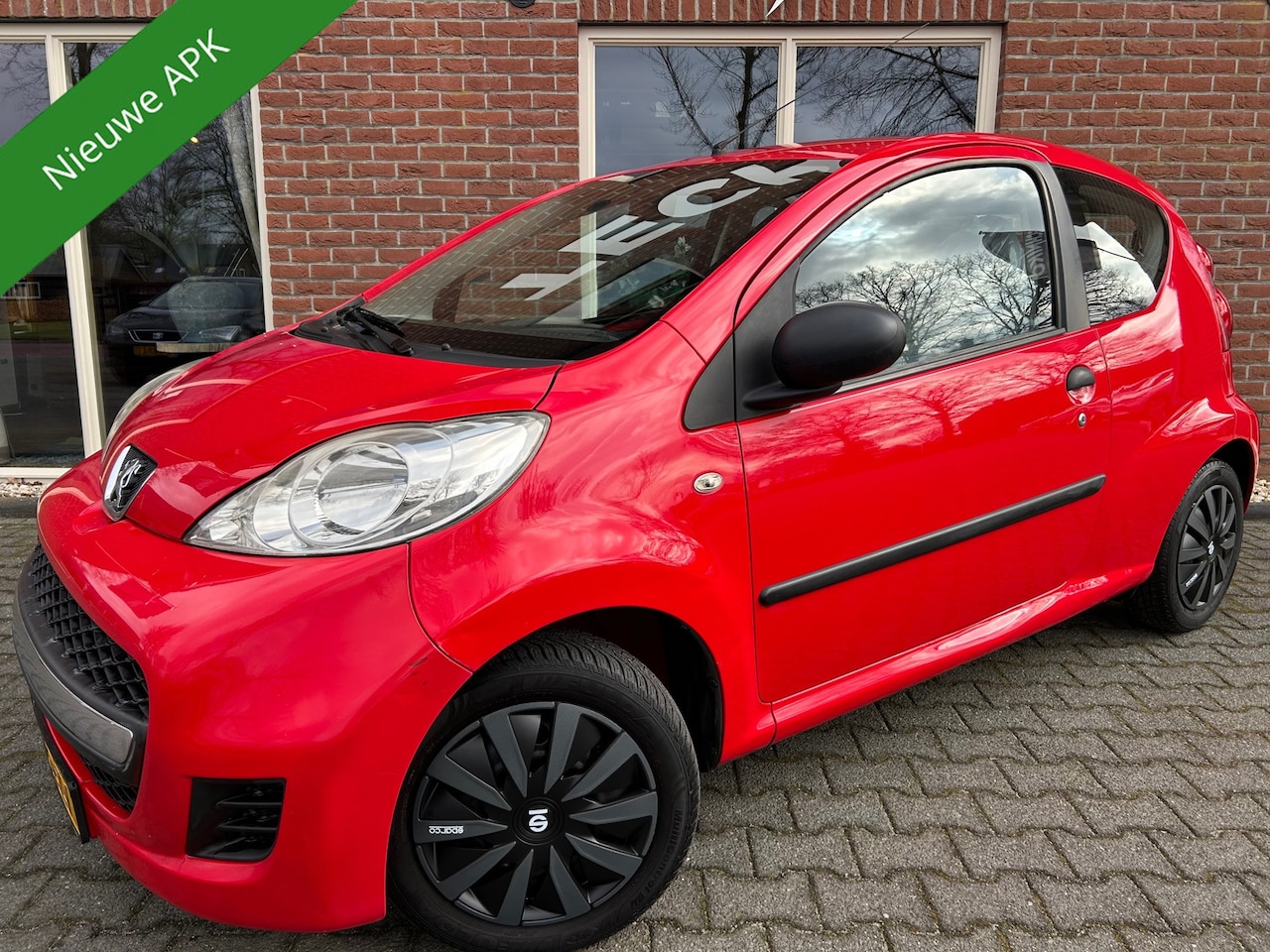 Peugeot 107 - 1.0-12V XR NIEUWE APK / RIJDT GOED - AutoWereld.nl