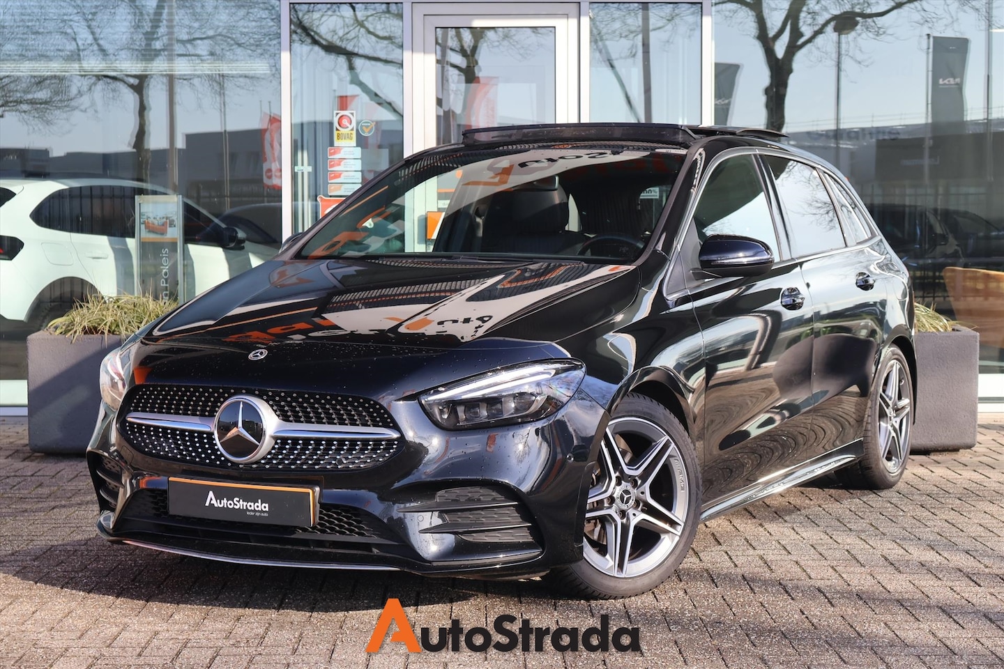 Mercedes-Benz B-klasse - B200 AMG-Line 163PK 7G-DCT | Sfeer | Memory | Camera | Navi | Pano | Multibeam | Cruise - AutoWereld.nl