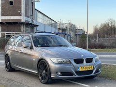 BMW 3-serie Touring - 318d Corporate Lease Luxury Line | Groot Navi | 18 INCH | Lederen Bekleding | Parkeersenso