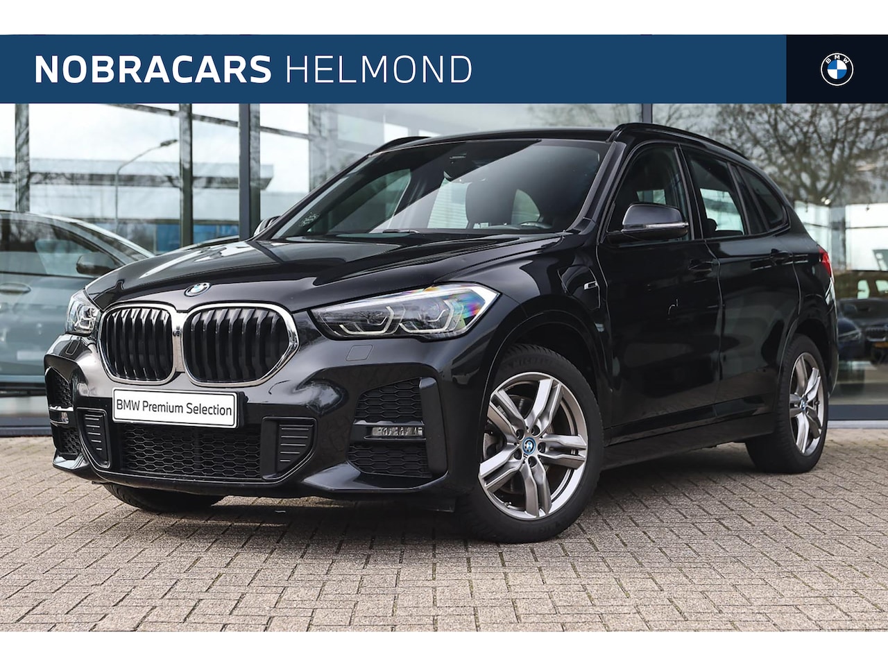 BMW X1 - xDrive25e M Sport Automaat / Sportstoelen / LED / Stuurverwarming / Navigatie / Cruise Con - AutoWereld.nl