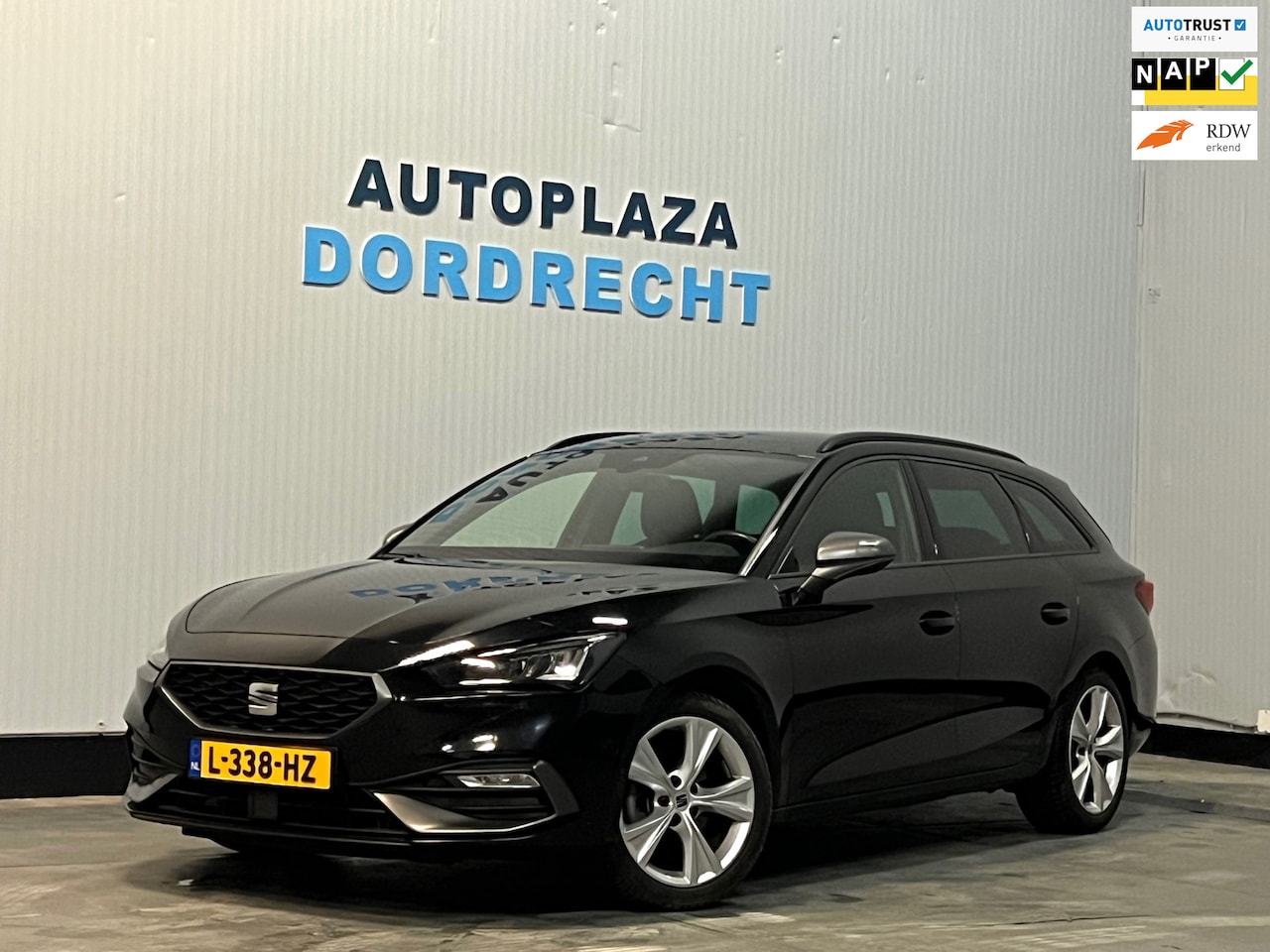 Seat Leon Sportstourer - 1.5 eTSI FR Launch Edition 1.5 eTSI FR Launch Edition - AutoWereld.nl