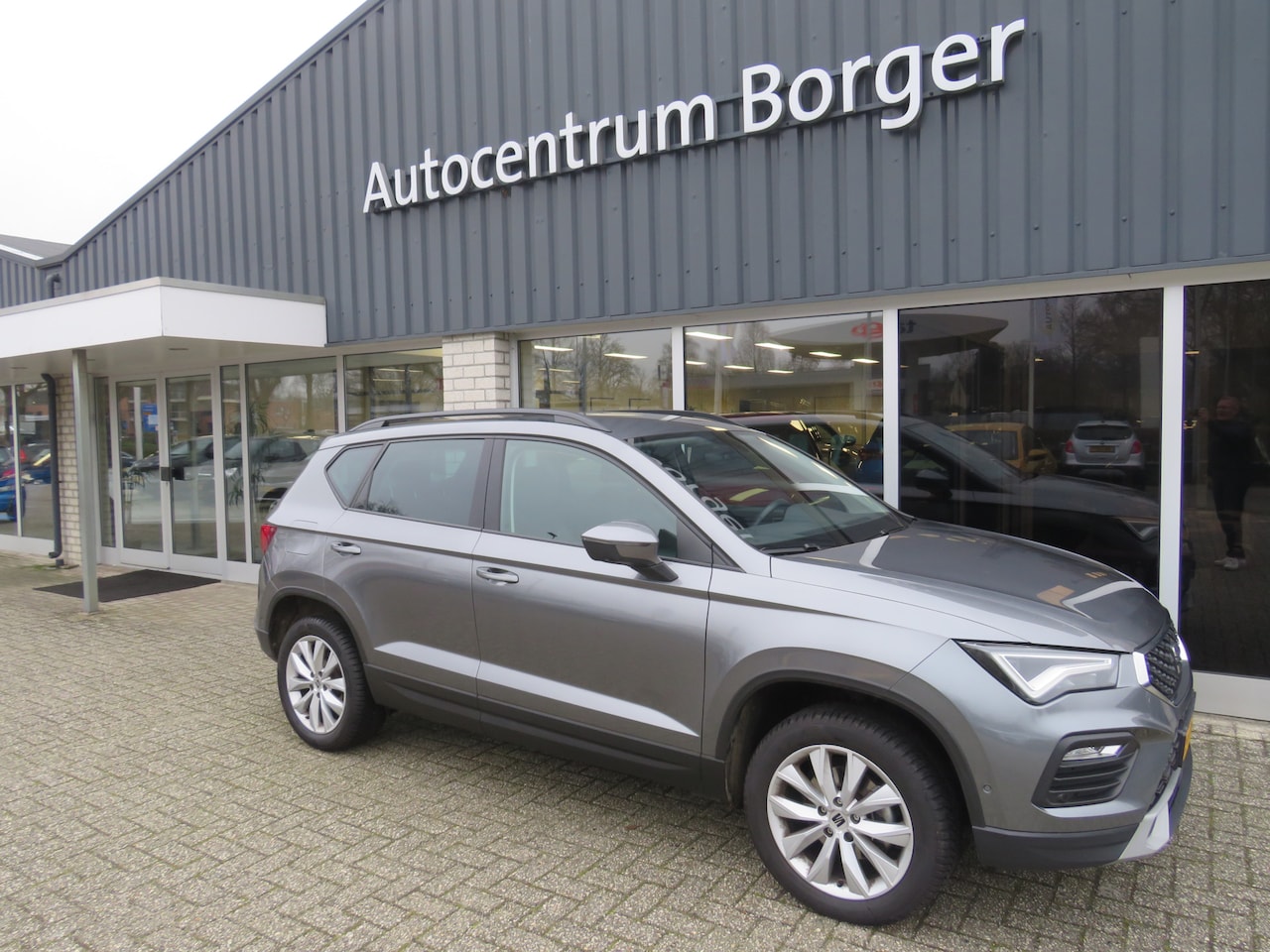 Seat Ateca - 1.5 TSI Automaat Style Buss Intense navi/17"LM /Clima/Cruise/Camera - AutoWereld.nl