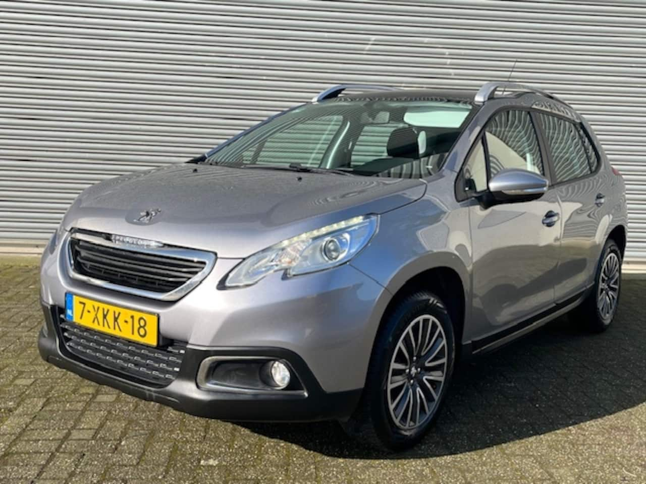 Peugeot 2008 - 1.2 VTi ACTIVE PACK PREMIUM -Navi Plus- Panoramadak-Trekhaak-PDC - AutoWereld.nl