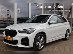 BMW X1 - (f48) XDRIVE 25e 220PK AUTOMAAT M-SPORT Panodak | Trekhaak | Navi | Head Up | Camera | Ada