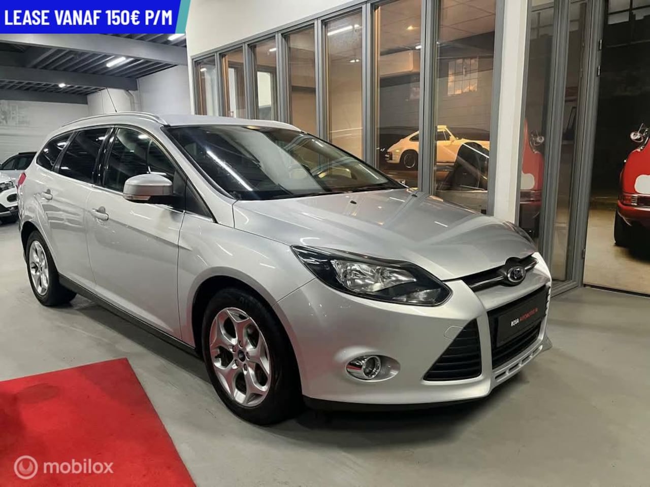 Ford Focus Wagon - 1.0 EcoBoost PDC AIRCO NAVI NIEUW DISTRIBUTIERIEM NW apk 4X ELEK RAMEN - AutoWereld.nl