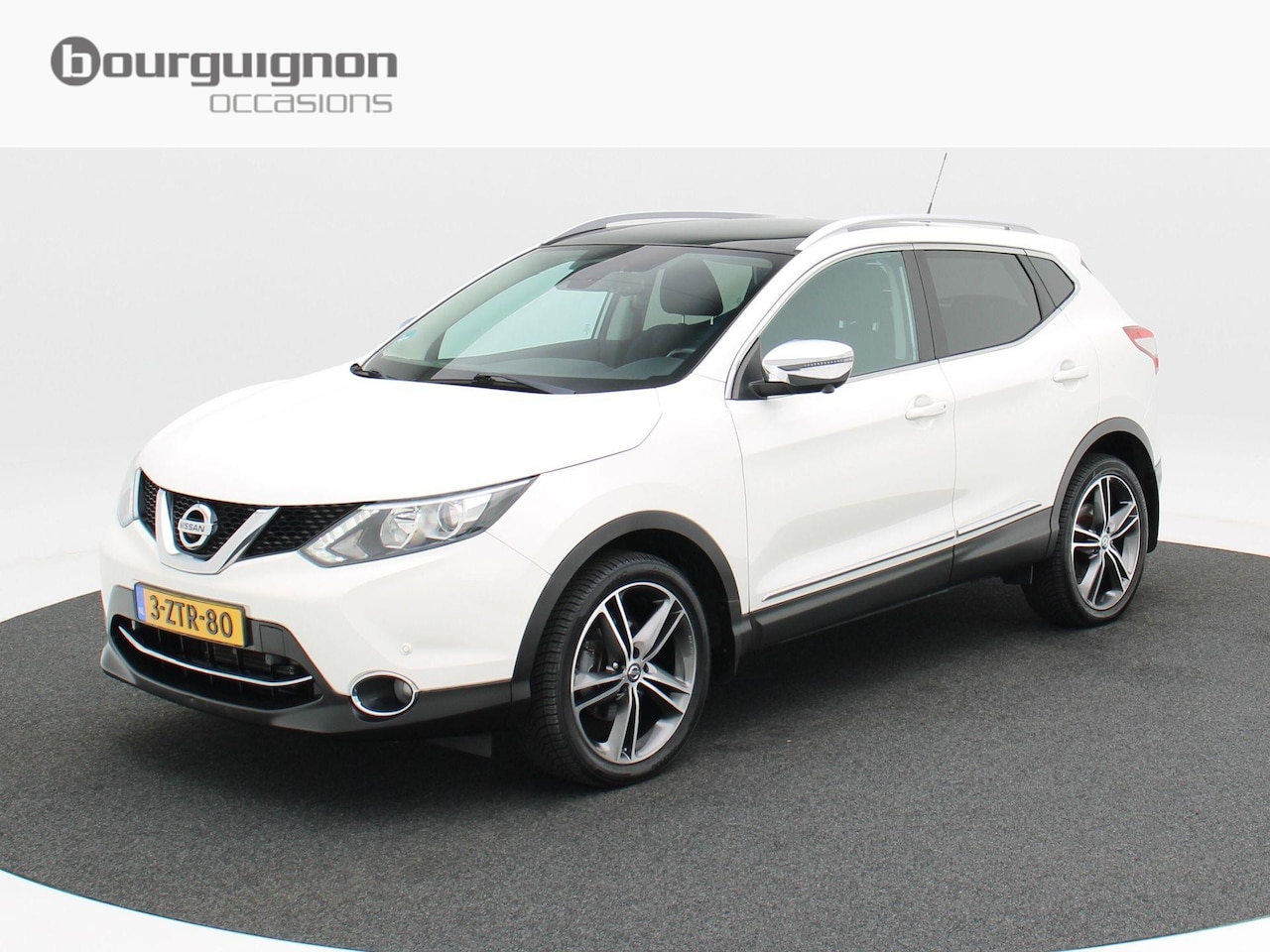 Nissan Qashqai - 1.2 Connect Edition | 360 graden camera | Cruise Control | Trekhaak | Bluetooth | 46.058 K - AutoWereld.nl