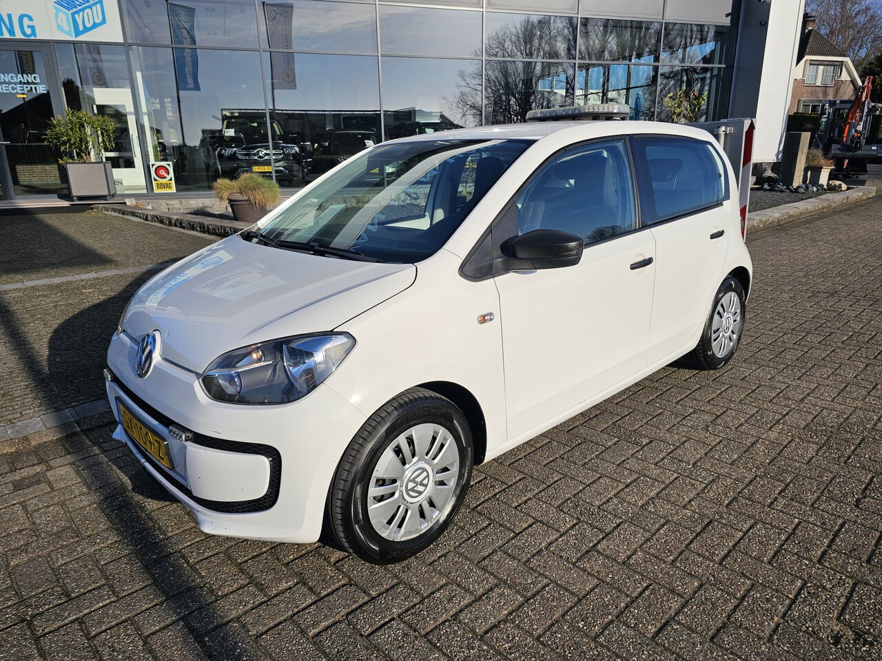 Volkswagen Up! - 1.0 take up! BlueMotion 5-DRS Verkeersauto met zwaailamp - AutoWereld.nl