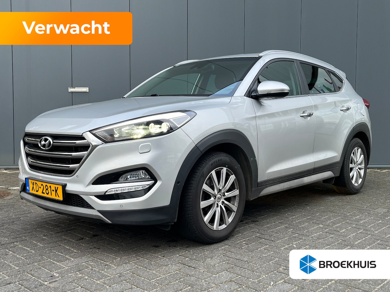 Hyundai Tucson - 1.7 CRDi 140pk Automaat Premium | Trekhaak | achteruitrijcamera | cruise control - AutoWereld.nl