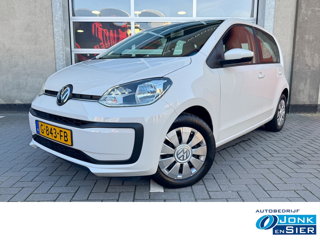 Volkswagen Up! - 1.0 BMT move up!|Airco|Camera|DAB+|Cruise control|4-seiz.banden|Rijklaarprijs! - AutoWereld.nl