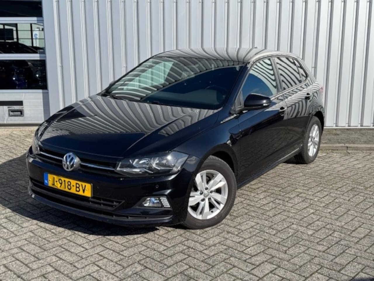 Volkswagen Polo - 1.0 TSI 96pk Comfortline Business | Adaptief cruise control | Privacy glass | Navigatie | - AutoWereld.nl