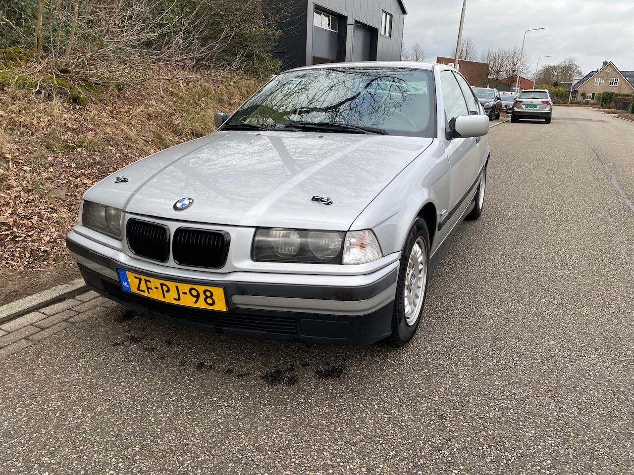 BMW 3-serie Compact - 316i Executive - AutoWereld.nl