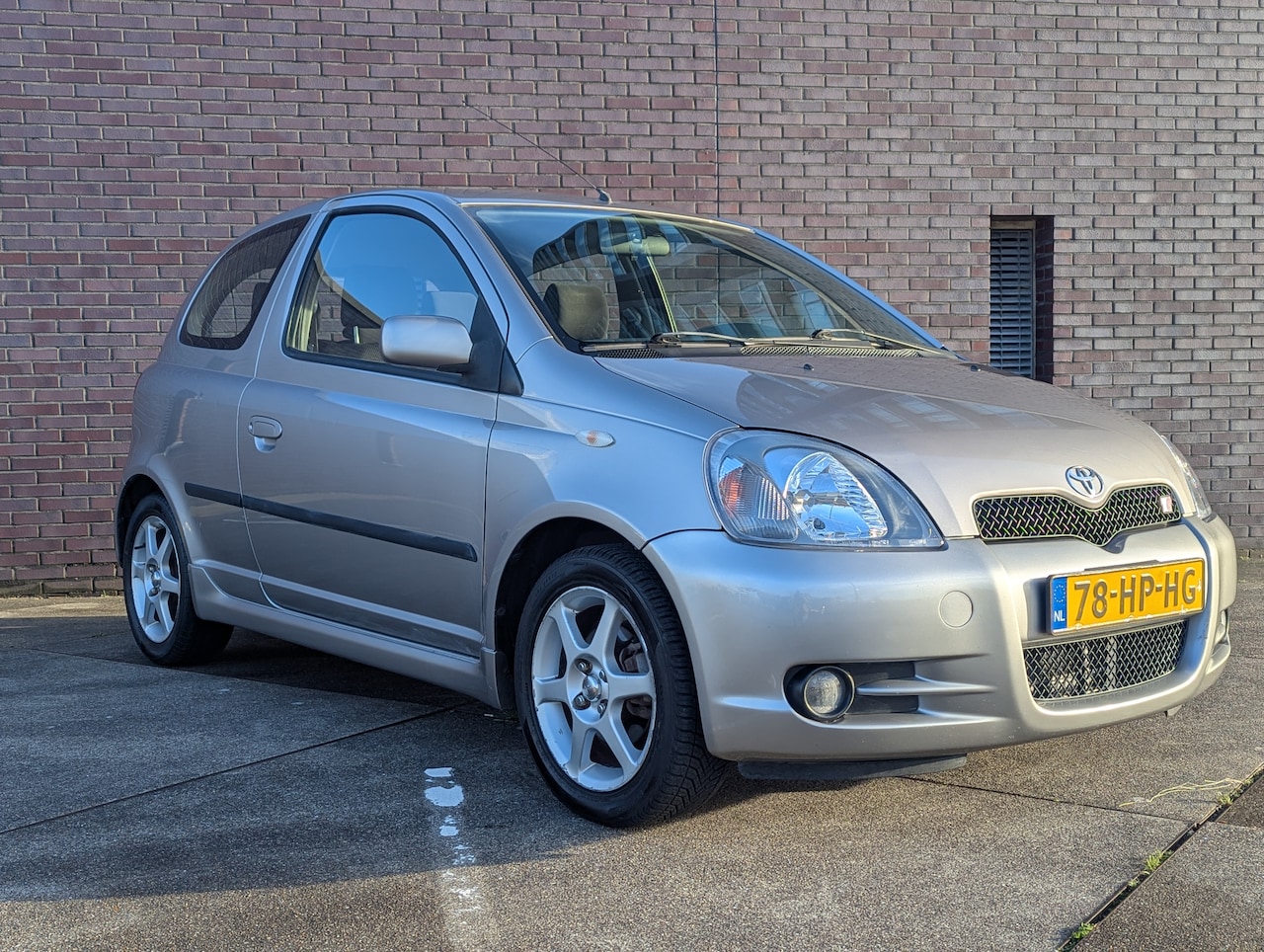 Toyota Yaris - 1.5-16V VVT-i T-Sport - AutoWereld.nl