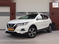 Nissan Qashqai - 1.2 N-Connecta Automaat - Trekhaak - Panoramadak - Camera - PDC - Dealeronderhouden