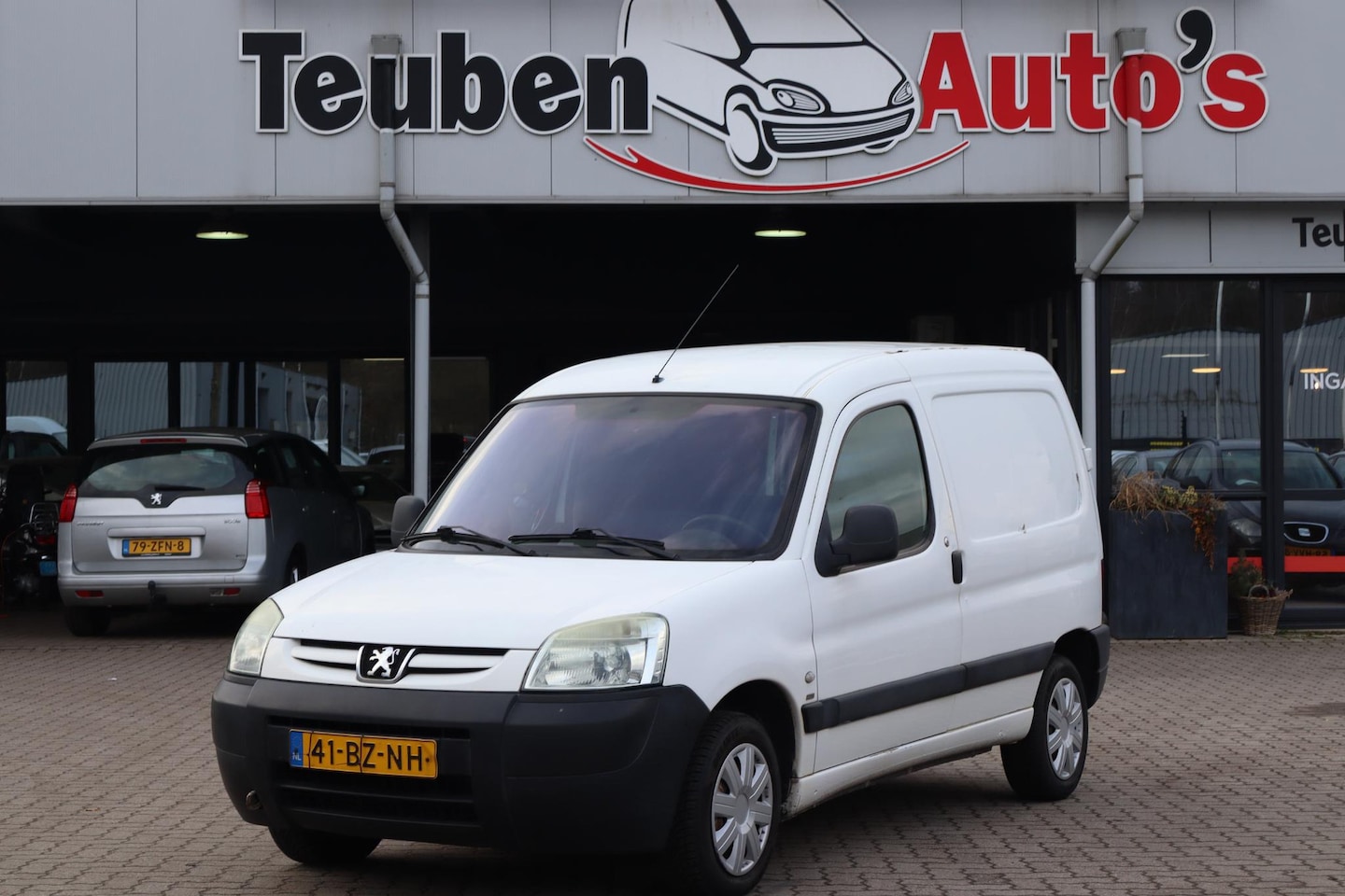 Peugeot Partner - 190C 2.0 HDI Avantage Marge, Airco, Elektrische ramen, Trekhaak, Marge - AutoWereld.nl