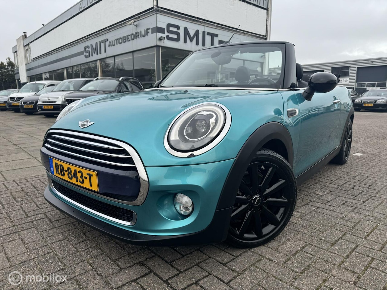 MINI Cabrio - 1.5 Cooper Chili Business 1.5 Cooper Chili Business - AutoWereld.nl