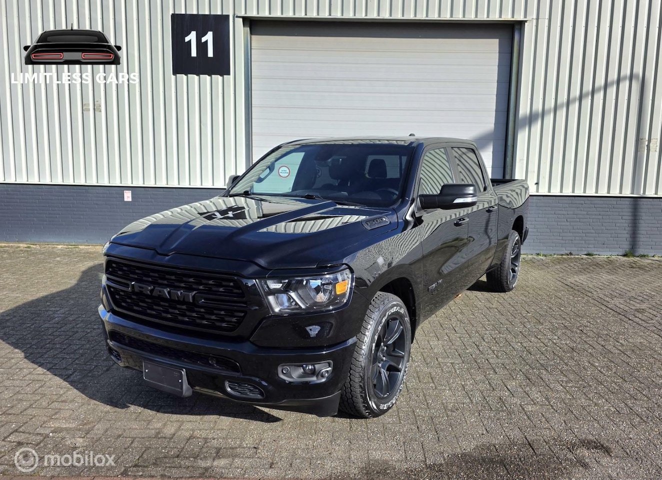 Dodge Ram 1500 - 5.7L Hemi V8 Big Horn Night Edition - AutoWereld.nl