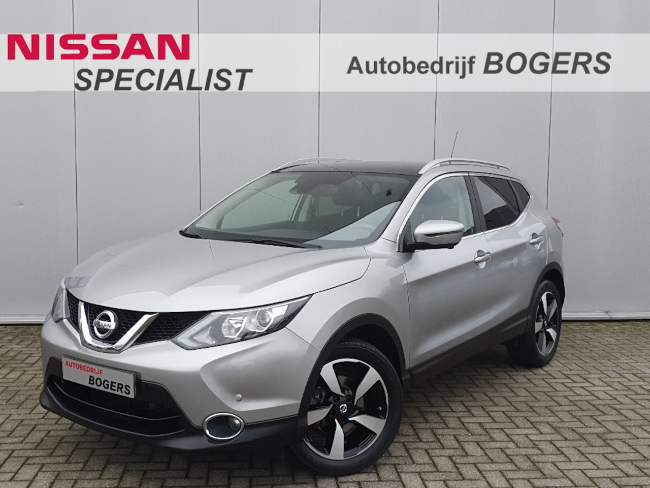 Nissan Qashqai - 1.6 DIG-T 163 Pk N-Connecta Navigatie, Panoramadak, 360 Camera, Climate Control, Cruise Co - AutoWereld.nl