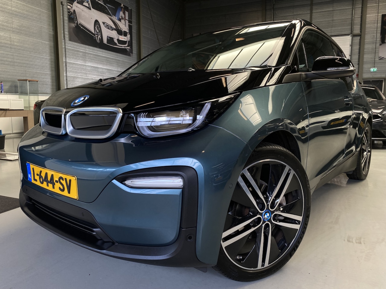 BMW i3 - Executive Edition 120Ah 42 kWh Cruise, Navi, Schuif / kanteldak - AutoWereld.nl